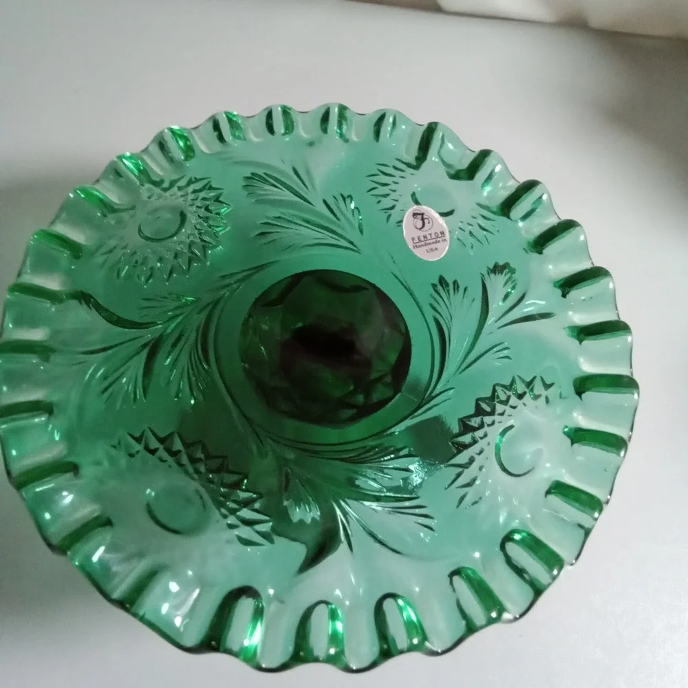 Fenton Emerald Green Glass Ruffled Pedestal Cake Stand Floral Wheel 6.5in